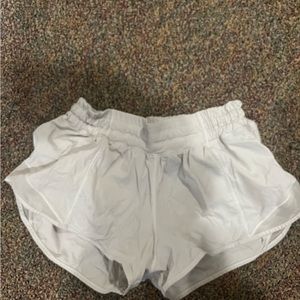 White lululemon hotty hots